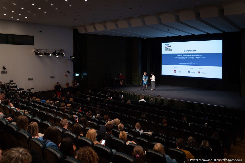 Czytanie jako metoda rozwoju i&nbsp;edukacji. Relacja z&nbsp;konferencji dla bibliotekarzy i&nbsp;edukatorów